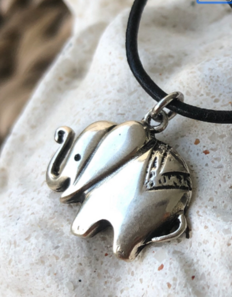 elephant pendant, elephant necklace, silver elephant pendant 