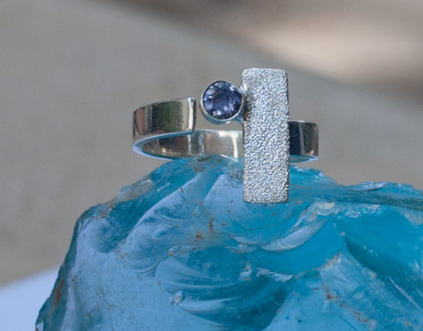 blue iolite silver ring, modern silver ring, geometric ring, blue stone ring 