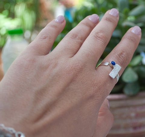 blue lapis silver ring, modern silver ring, geometric ring, blue stone ring 