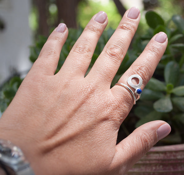 Blue lapis silver ring, karma ring, geometric circle ring, blue stone ring 