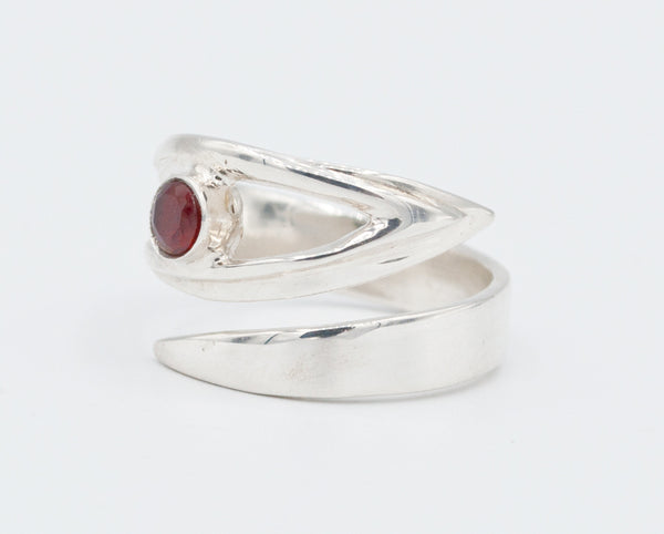 red garnet silver ring, January birthstone, eye ring, red stone ring 