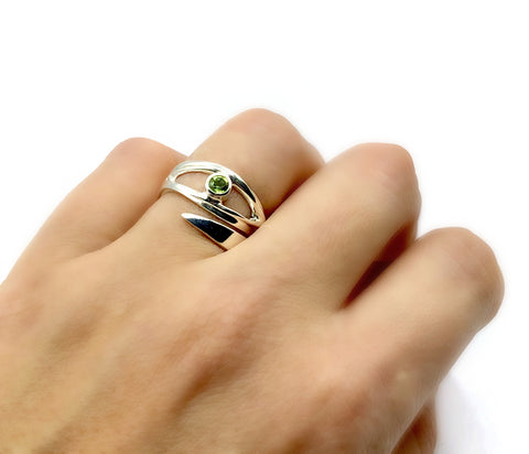 eye ring peridot silver ring, silver eye ring with green stone ring 