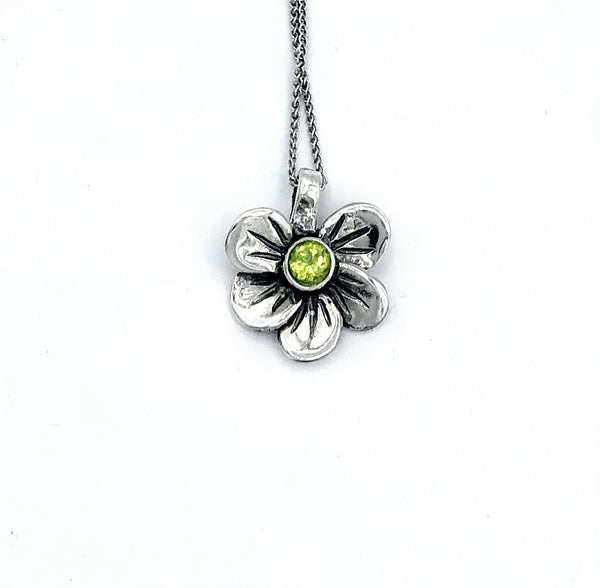 flower necklace, peridot silver pendant, poppy flower necklace 