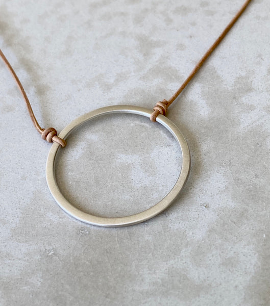 Circle necklace silver 