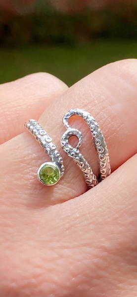 octopus silver ring, peridot ring, tentacle ring, silver adjustable ring, August birthstone ring 