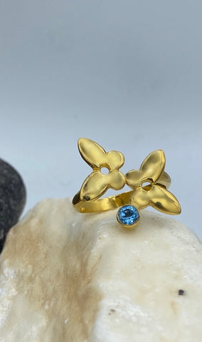 Women’s fashion ring gold butterfly ring