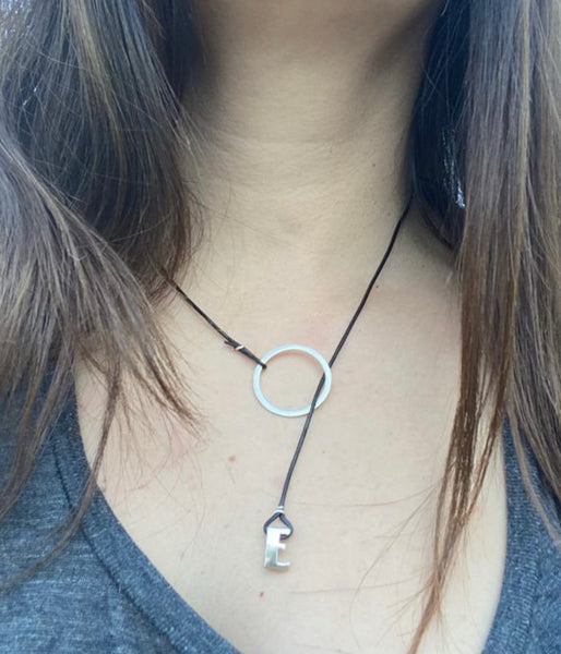 Initial necklace e Lariat necklace silver circle with letter