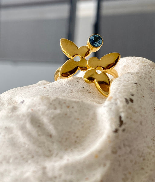 Women’s fashion ring gold butterfly ring