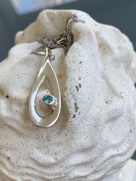 Blue topaz silver pendant drop pendant, silver chain 