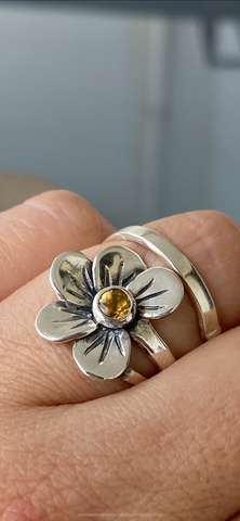 flower ring with citrine gemstone
