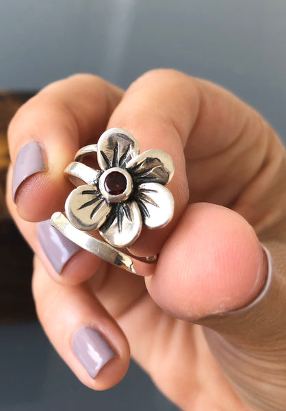 Flower ring silver, poppy flower with red garnet gemstone 