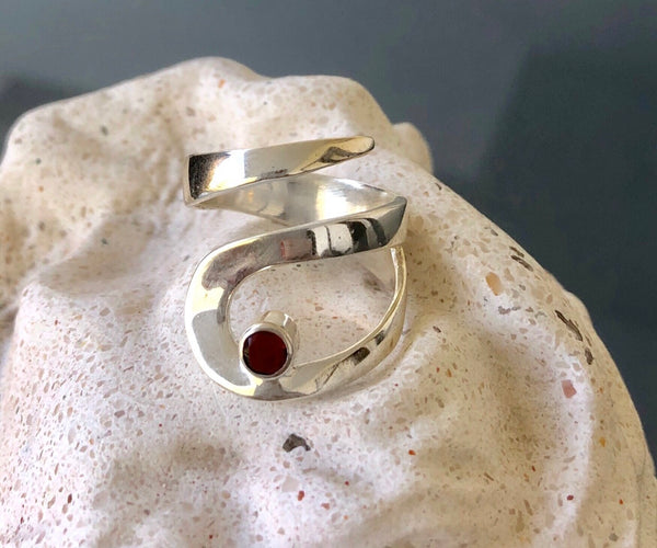red garnet silver adjustable ring, drop shape silver ring, contemporary silver ring 