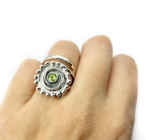 large Sun ring, swirl ring, large silver sun ring peridot ring 