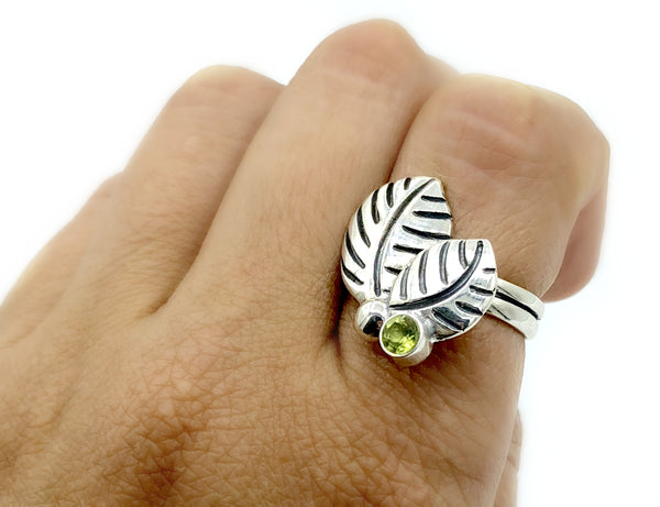 leaves ring, green peridot silver ring, peridot adjustable silver ring 
