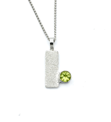 peridot silver pendant textured small pendant silver chain 