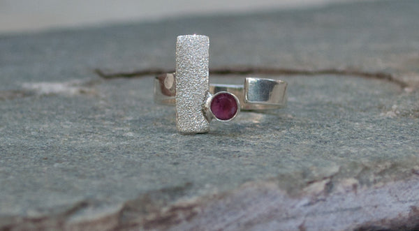 pink tourmaline ring, silver ring, silver geometric ring, pink stone ring 