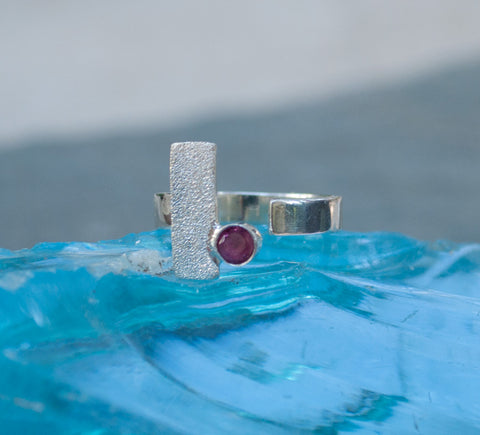 pink tourmaline ring, silver ring, silver geometric ring, pink stone ring 