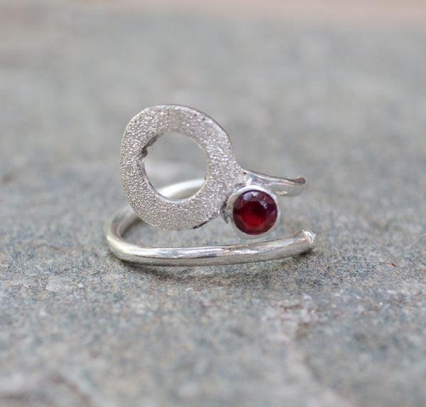 open circle ring, red garnet silver ring, silver geometric ring with red stone ring 