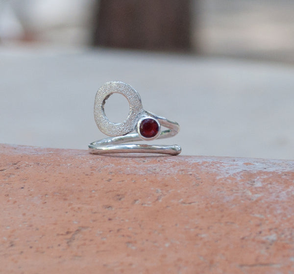 open circle ring, red garnet silver ring, silver geometric ring with red stone ring 
