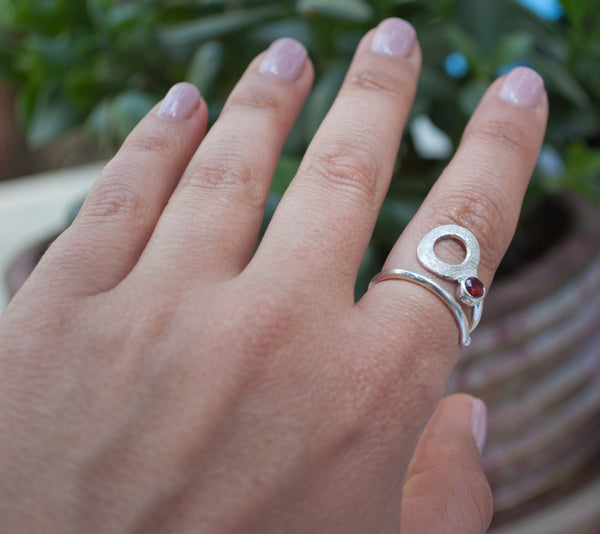 open circle ring, red garnet silver ring, silver geometric ring with red stone ring 